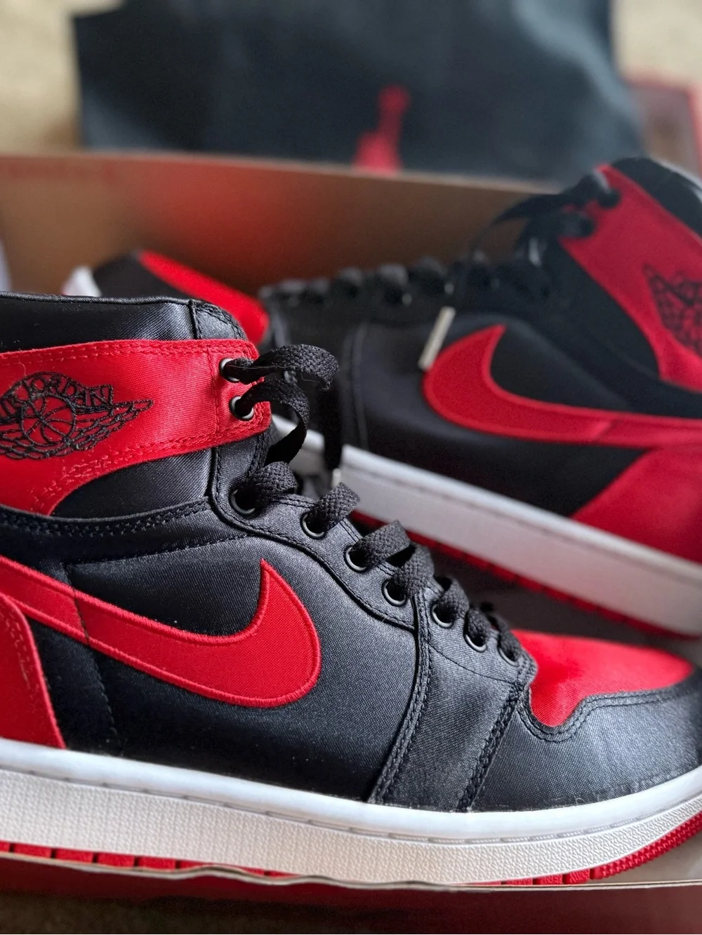 Women’s Air Jordan 1 Retro High OG Black/Red – Size 10 – Original Box